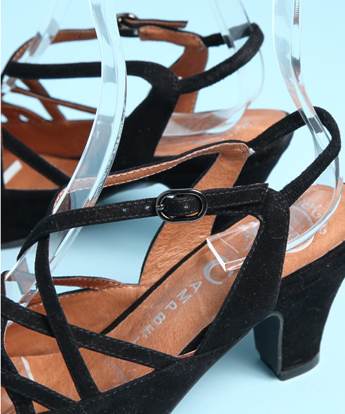 Soareak(ソアリーク)の「【Jeffrey Campbell】 クロスストラップサンダル(サンダル・レディース・ブラック/ベージュ・37/38)」の8枚目の写真