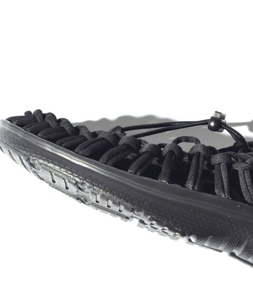 SHIPS（シップス）の「KEEN: UNEEK 02（サンダル・メンズ・ブラック・26/27/28）」の3枚目の写真