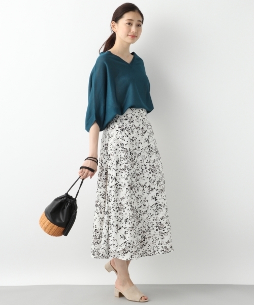 LEPSIM（レプシィム）の「ガラプリントフレアスカート　796644（スカート・レディース・ブラック/ネイビー/オフホワイト・LARGE/MEDIUM）」の4枚目の写真