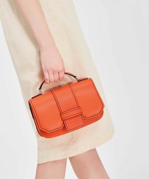 CHARLES & KEITH(チャールズ & キース)の「トップハンドルサチャルバッグ / TOP HANDLE SATCHEL BAG(ショルダーバッグ・レディース・オレンジ/グリーン・M)」の8枚目の写真