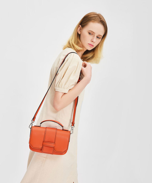 CHARLES & KEITH(チャールズ & キース)の「トップハンドルサチャルバッグ / TOP HANDLE SATCHEL BAG(ショルダーバッグ・レディース・オレンジ/グリーン・M)」の12枚目の写真