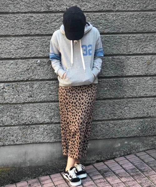 meJane（ミージェーン）の「レオパード柄ペンシルスカート（スカート・レディース・ブラック/ブラウン・フリー）」の4枚目の写真