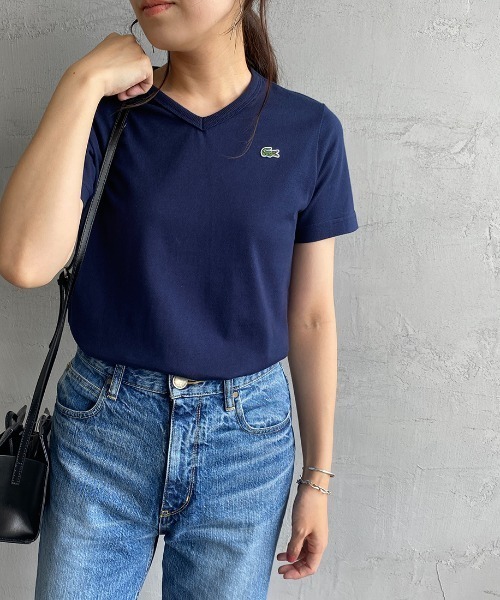 LACOSTE（ラコステ）の「[LACOSTE/ラコステ] ベーシックVネックTシャツ（Tシャツ/カットソー・レディース・サックスブルー/ブラック/ネイビー/グレー/ピンク/ホワイト・4/3/5/1/2/6）」の4枚目の写真