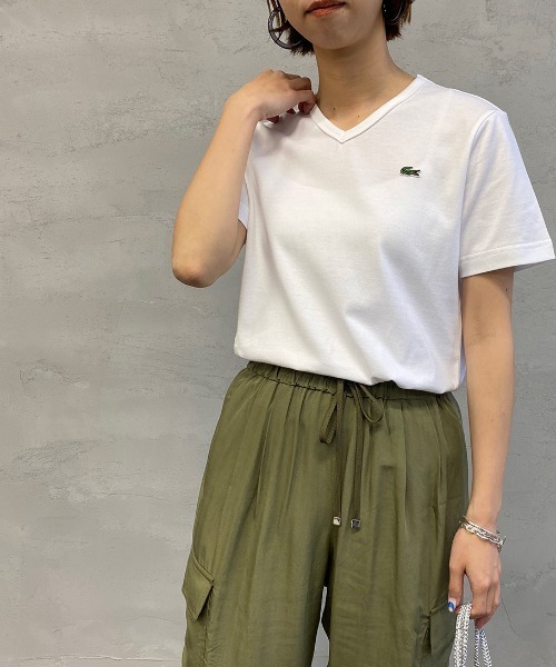 LACOSTE（ラコステ）の「[LACOSTE/ラコステ] ベーシックVネックTシャツ（Tシャツ/カットソー・レディース・サックスブルー/ブラック/ネイビー/グレー/ピンク/ホワイト・4/3/5/1/2/6）」の20枚目の写真