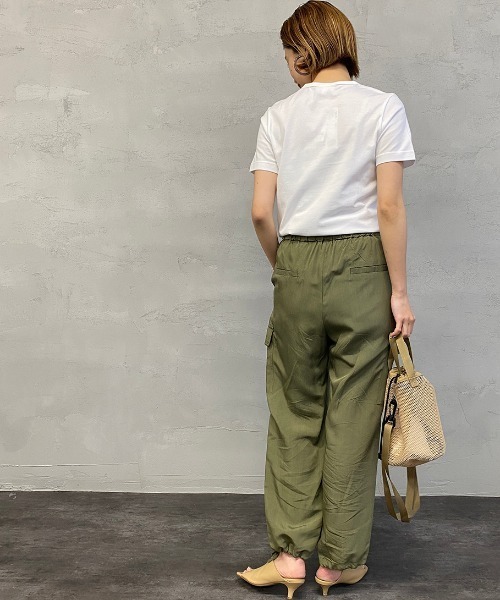 LACOSTE（ラコステ）の「[LACOSTE/ラコステ] ベーシックVネックTシャツ（Tシャツ/カットソー・レディース・サックスブルー/ブラック/ネイビー/グレー/ピンク/ホワイト・4/3/5/1/2/6）」の16枚目の写真