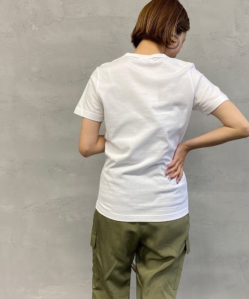 LACOSTE（ラコステ）の「[LACOSTE/ラコステ] ベーシックVネックTシャツ（Tシャツ/カットソー・レディース・サックスブルー/ブラック/ネイビー/グレー/ピンク/ホワイト・4/3/5/1/2/6）」の19枚目の写真