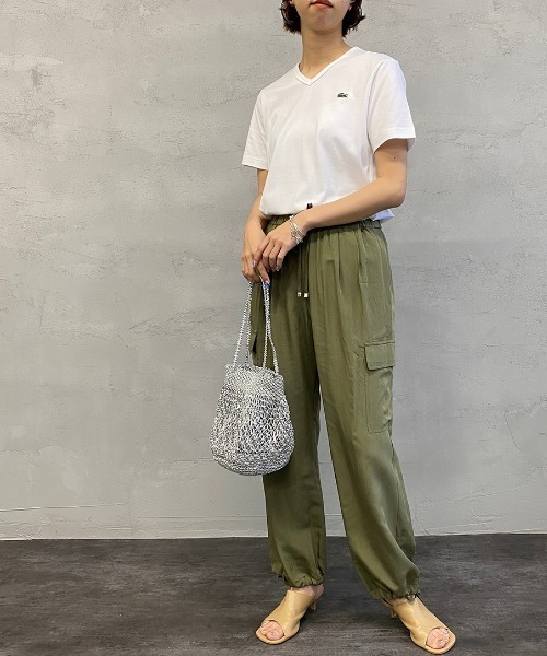 LACOSTE（ラコステ）の「[LACOSTE/ラコステ] ベーシックVネックTシャツ（Tシャツ/カットソー・レディース・サックスブルー/ブラック/ネイビー/グレー/ピンク/ホワイト・4/3/5/1/2/6）」の21枚目の写真