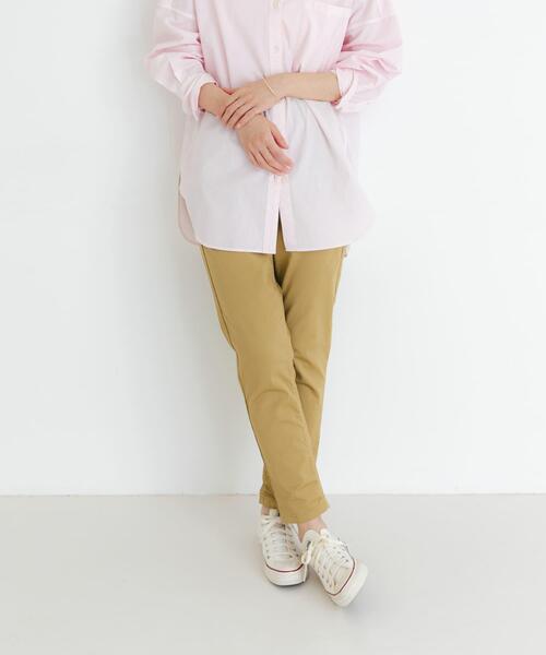 URBAN RESEARCH（アーバンリサーチ）の「『4サイズ展開』テーパードチノパンツ（その他パンツ・レディース・オフホワイト/ベージュ/カーキ/ネイビー/サックスブルー/ダークネイビー/ライトグレー/キャメル/オリーブ/ダークブラウン/ブラック・LARGE/SMALL/MEDIUM/X-SMALL）」の5枚目の写真