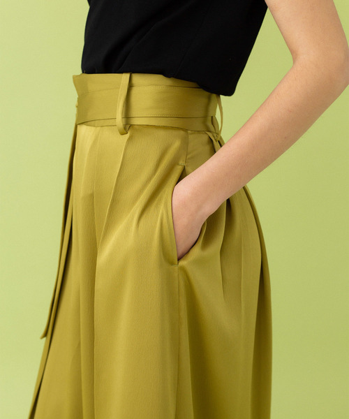UNITED TOKYO（ユナイテッドトウキョウ）の「ボリュームタックワイドパンツ（その他パンツ・レディース・イエロー/ダークブラウン/ダークグリーン・1）」の5枚目の写真