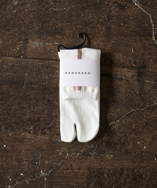 HARUSAKU（ハルサク）の「HARUSAKU / 足袋 Single Back Line Half Socks:ハルサクタビシングルバックラインハーフソックス（ソックス/靴下・レディース・ベージュ/ホワイト×ブラック/ブラック×ホワイト/ホワイト×グレー/ピンク系その他/ライトイエロー/サックスブルー/ブラウン/オレンジ/アッシュグレー/ネイビー/グレー/シルバーグレー/ピンク/ダークグレー・S/M/L）」の3枚目の写真