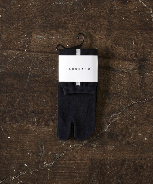 HARUSAKU（ハルサク）の「HARUSAKU / 足袋 Single Back Line Half Socks:ハルサクタビシングルバックラインハーフソックス（ソックス/靴下・レディース・ベージュ/ホワイト×ブラック/ブラック×ホワイト/ホワイト×グレー/ピンク系その他/ライトイエロー/サックスブルー/ブラウン/オレンジ/アッシュグレー/ネイビー/グレー/シルバーグレー/ピンク/ダークグレー・S/M/L）」の4枚目の写真