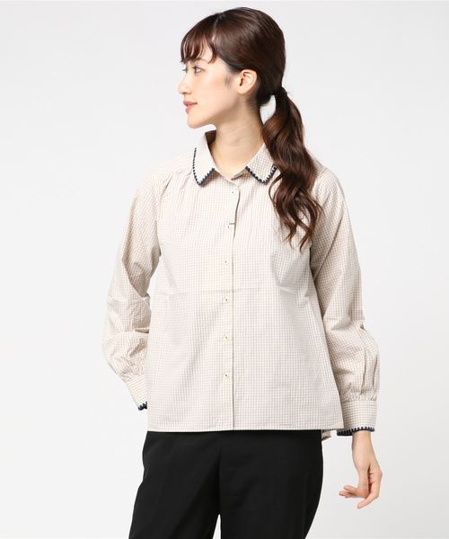 POU DOU DOU(プードゥドゥ)の「はまぐりステッチ衿ギャザーシャツ(シャツ/ブラウス・レディース・ベージュ/オフホワイト/ブルー・3)」の8枚目の写真