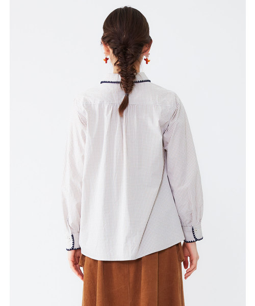 POU DOU DOU(プードゥドゥ)の「はまぐりステッチ衿ギャザーシャツ(シャツ/ブラウス・レディース・ベージュ/オフホワイト/ブルー・3)」の17枚目の写真