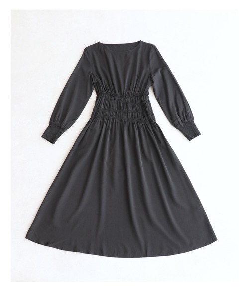 ワンピース 黒 ウエストシャーリングのシルキーマットロングワンピース ワンピース Cawaii カワイイ のファッション