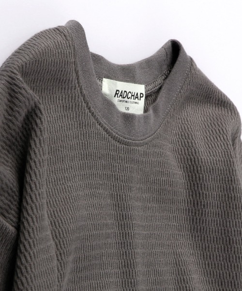 RADCHAP（ラッドチャップ）の「たてロゴ長袖ワンピース（ワンピース・キッズ・ピンク/チャコールグレー・130cm/150cm/120cm/100cm/110cm/140cm/90cm）」の7枚目の写真