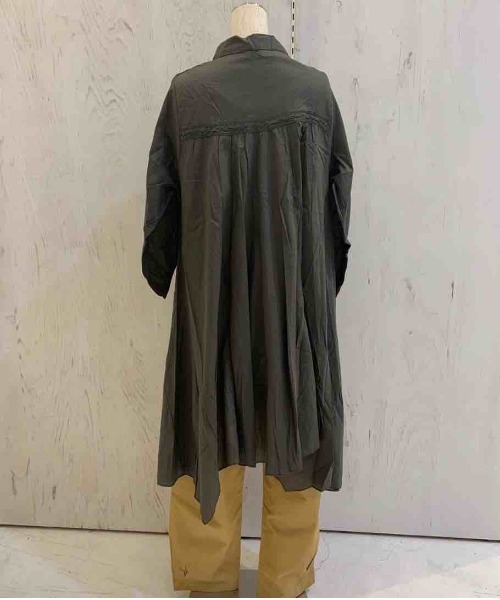 rovtski（ロフトスキー）の「ﾌﾚｱｵｰﾊﾞｰｼｬﾂ913803NO02（シャツ/ブラウス・レディース・ブルー/グリーン/ブラック/ライトグレー/チャコールグレー/ベージュ/ネイビー・FREE）」の11枚目の写真
