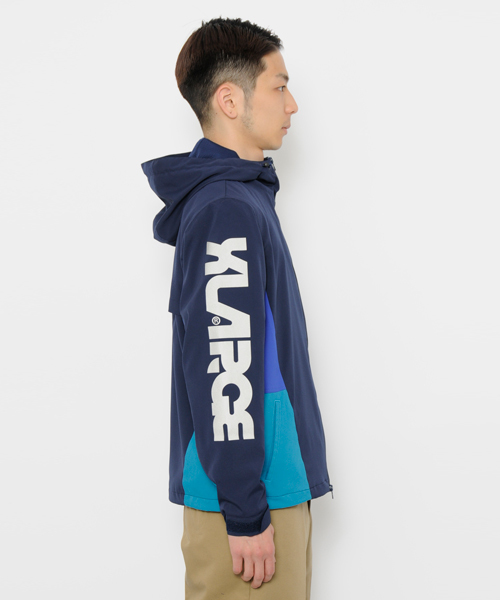 XLARGE（エクストララージ）の「HOODED REFLECTOR JACKET（ナイロンジャケット・メンズ・ネイビー・X-LARGE/SMALL/MEDIUM/LARGE）」の5枚目の写真