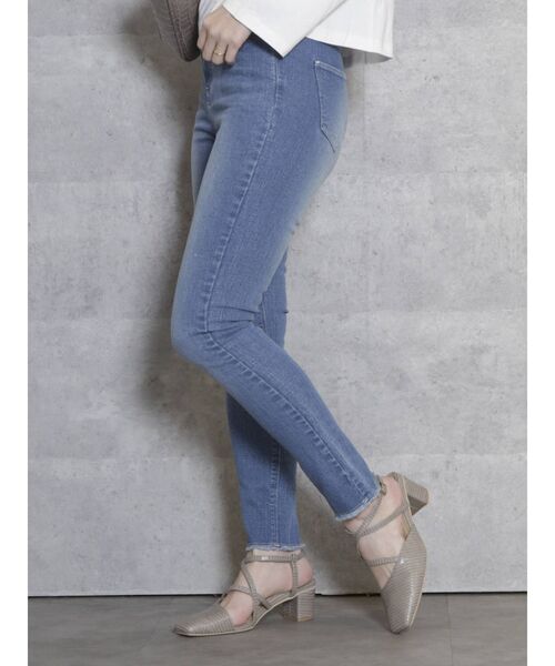 dazzlin（ダズリン）の「ベーシックハイウエストスキニーパンツ（デニムパンツ・レディース・ブルー/インディゴブルー・SMALL/MEDIUM/LARGE）」の2枚目の写真