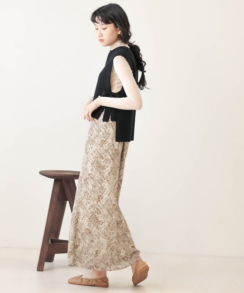 Bab（バブ）の「【WEB限定】ペイズリープリントロングフレアスカート（スカート・レディース・チャコールグレー/ベージュ・38）」の5枚目の写真