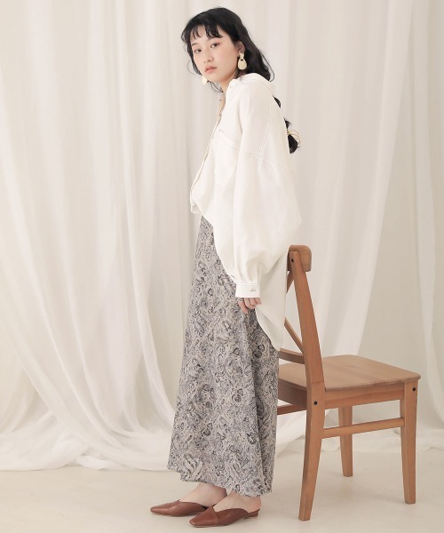 Bab（バブ）の「【WEB限定】ペイズリープリントロングフレアスカート（スカート・レディース・チャコールグレー/ベージュ・38）」の10枚目の写真