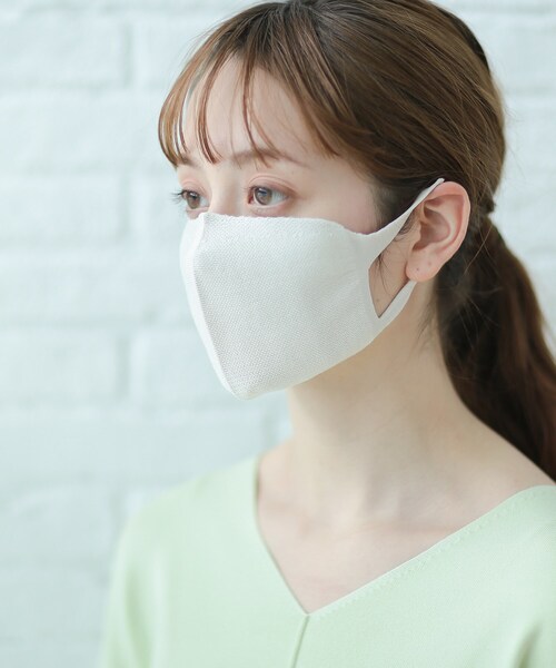 INDIVI（インディヴィ）の「【WEB限定UVカット/ハンドウォッシュ】シルクマスク（マスク・レディース・ブラック/グレー/オフホワイト/ピンク系・38）」の16枚目の写真