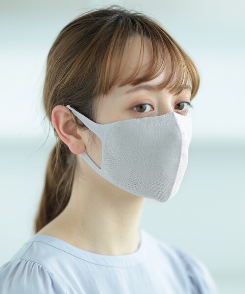 INDIVI（インディヴィ）の「【WEB限定UVカット/ハンドウォッシュ】シルクマスク（マスク・レディース・ブラック/グレー/オフホワイト/ピンク系・38）」の17枚目の写真