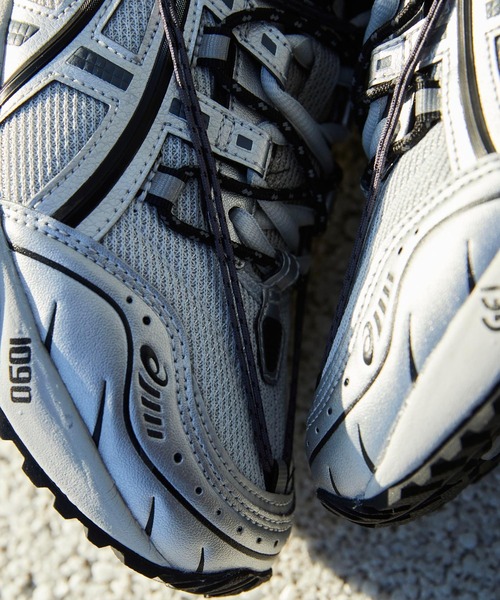 ANDERSSON BELL(アンダースンベル)の「ASICS GEL-1090 / アシックス ゲルテンナインティー【SP】(スニーカー・メンズ・ブラック/オレンジ/シルバー・25.0cm/26.5cm/24.5cm/28.5cm/25.5cm/27.0cm/29.0cm/23.0cm/28.0cm/27.5cm/26.0cm/24.0cm/23.5cm)」の15枚目の写真