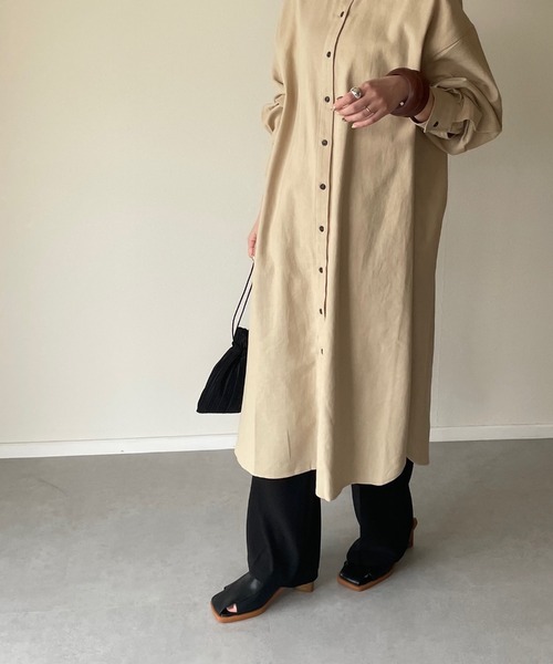y/m by misato(イムバイミサト)の「リネンライクバックレースアップシャツワンピース(シャツワンピース・レディース・ベージュ/ブラウン/オフホワイト・FREE)」の8枚目の写真