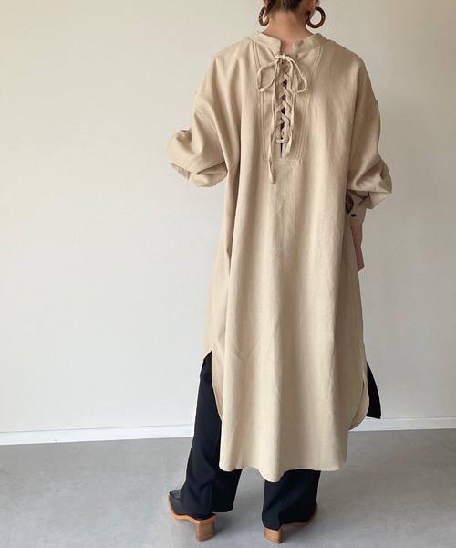 y/m by misato(イムバイミサト)の「リネンライクバックレースアップシャツワンピース(シャツワンピース・レディース・ベージュ/ブラウン/オフホワイト・FREE)」の13枚目の写真