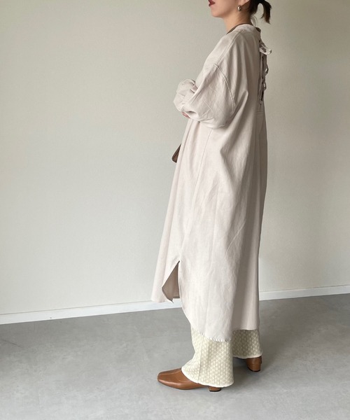 y/m by misato(イムバイミサト)の「リネンライクバックレースアップシャツワンピース(シャツワンピース・レディース・ベージュ/ブラウン/オフホワイト・FREE)」の18枚目の写真