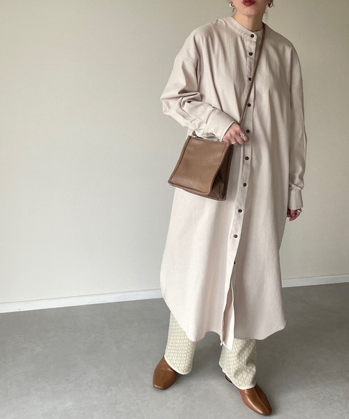 y/m by misato(イムバイミサト)の「リネンライクバックレースアップシャツワンピース(シャツワンピース・レディース・ベージュ/ブラウン/オフホワイト・FREE)」の15枚目の写真