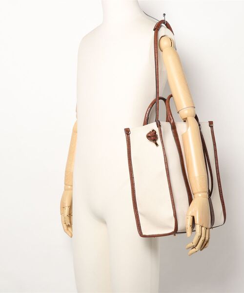 N.（N. Natural Beauty Basic）（エヌエヌナチュラルビューティーベーシック）の「マルチＷＡＹキャンバススクエアトートバッグ（トートバッグ・レディース・ブラック系その他/ブラウン系その他・ﾌﾘ-）」の4枚目の写真