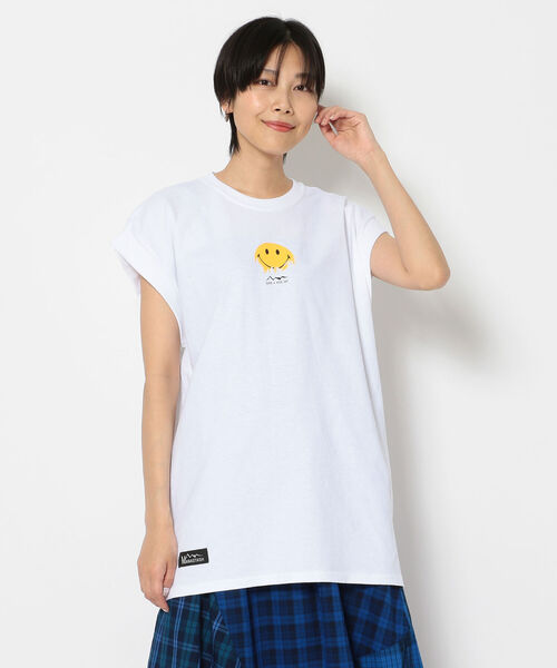 MANASTASH(マナスタッシュ)の「MANASTASH/マナスタッシュ Ws MOON SMILE TEE FOR BEAVER 別注ムーンスマイルT(Tシャツ/カットソー・レディース・ホワイト/チャコール・MEDIUM)」の1枚目の写真