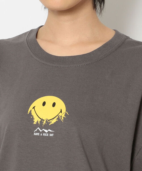 MANASTASH(マナスタッシュ)の「MANASTASH/マナスタッシュ Ws MOON SMILE TEE FOR BEAVER 別注ムーンスマイルT(Tシャツ/カットソー・レディース・ホワイト/チャコール・MEDIUM)」の5枚目の写真