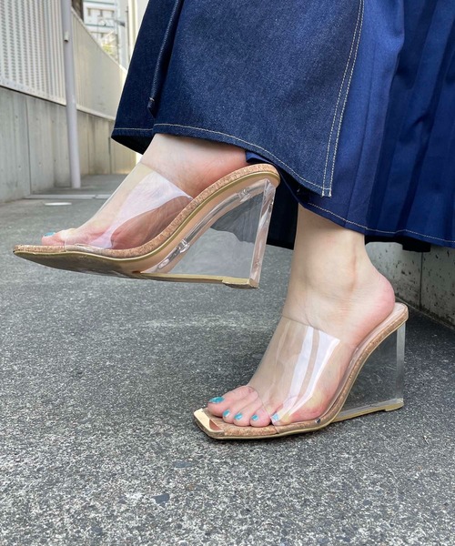 SPIRALGIRL（スパイラルガール）の「クリアウェッジサンダル（サンダル・レディース・ベージュ/オフホワイト/ピンク・MEDIUM/LARGE）」の5枚目の写真