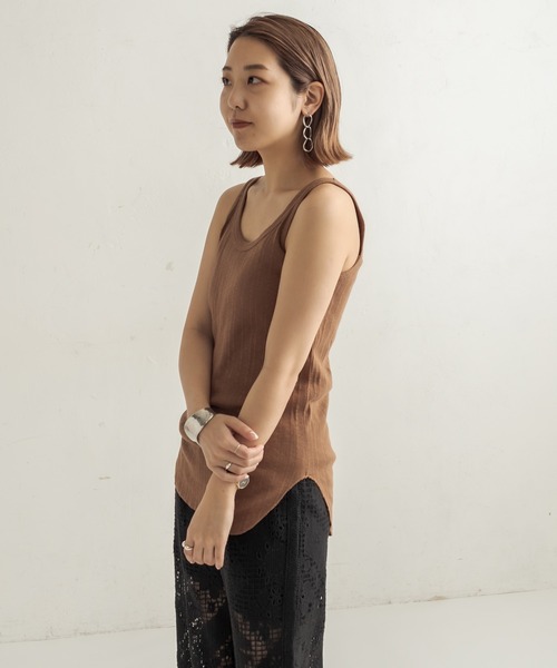 CAPRICIEUX LE'MAGE（カプリシューレマージュ）の「ランダムリブタンク（Tシャツ/カットソー・レディース・ホワイト/チャコールグレー/ブラック/キャメル・FREE）」の17枚目の写真