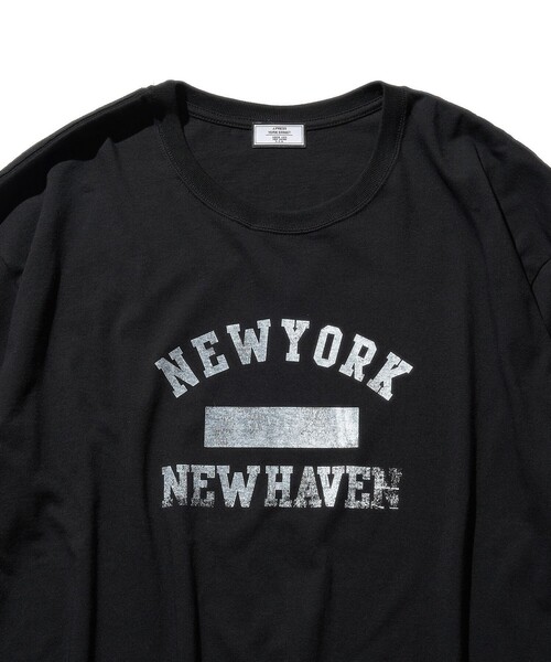 J.PRESS YORK STREET(ジェイプレスヨークストリート)の「【UNISEX】 カレッジ Tシャツ(Tシャツ/カットソー・メンズ・ホワイト系/ブラック系・SMALL/MEDIUM/LARGE)」の4枚目の写真