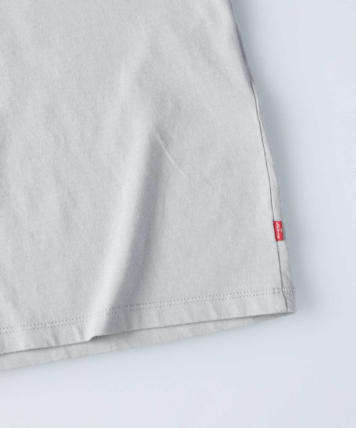 Levi's（リーバイス）の「【Levi's】グラフィックTシャツ（Tシャツ/カットソー・レディース・ブルー・L/M）」の7枚目の写真