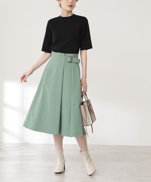 バックル付セミフレアスカート