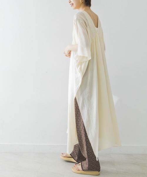 URBAN RESEARCH（アーバンリサーチ）の「indiaレースポンチョワンピース（ワンピース・レディース・チャコールグレー/ホワイト系その他/グリーン系その他・FREE）」の20枚目の写真