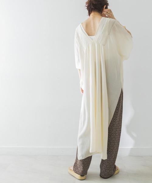 URBAN RESEARCH（アーバンリサーチ）の「indiaレースポンチョワンピース（ワンピース・レディース・チャコールグレー/ホワイト系その他/グリーン系その他・FREE）」の11枚目の写真