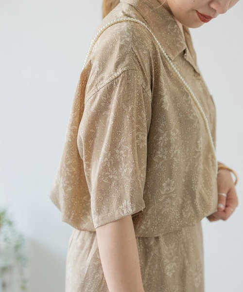 ITEMS URBANRESEARCH（アイテムズ アーバンリサーチ）の「プリント開襟シャツ（シャツ/ブラウス・レディース・オフホワイト/ベージュ/チャコールグレー・FREE）」の12枚目の写真