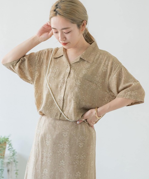 ITEMS URBANRESEARCH（アイテムズ アーバンリサーチ）の「プリント開襟シャツ（シャツ/ブラウス・レディース・オフホワイト/ベージュ/チャコールグレー・FREE）」の7枚目の写真