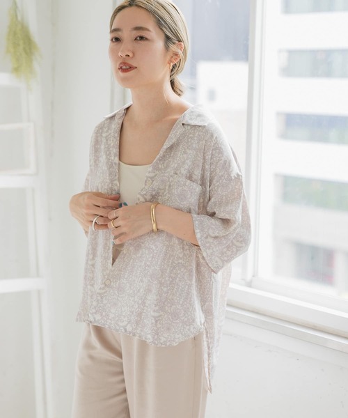 ITEMS URBANRESEARCH（アイテムズ アーバンリサーチ）の「プリント開襟シャツ（シャツ/ブラウス・レディース・オフホワイト/ベージュ/チャコールグレー・FREE）」の16枚目の写真