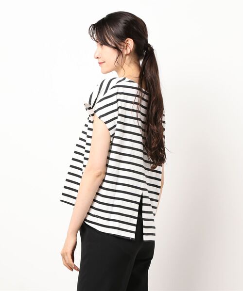 Lugnoncure（ルノンキュール）の「ボーダー後ろスリットプルオーバー（Tシャツ/カットソー・レディース・ブラック/ブルー/ベージュ・ﾌﾘ-）」の4枚目の写真