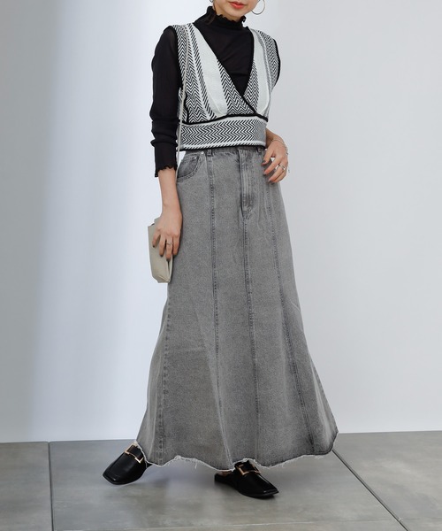 COLONY 2139（コロニートゥーワンスリーナイン）の「裾フリンジ切替デニムマーメイドスカート（デニムスカート・レディース・ブラック/ブルー・SMALL/MEDIUM）」の17枚目の写真