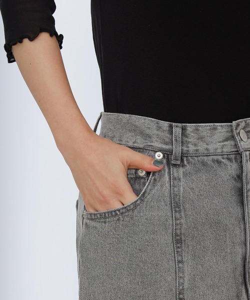 COLONY 2139（コロニートゥーワンスリーナイン）の「裾フリンジ切替デニムマーメイドスカート（デニムスカート・レディース・ブラック/ブルー・SMALL/MEDIUM）」の11枚目の写真