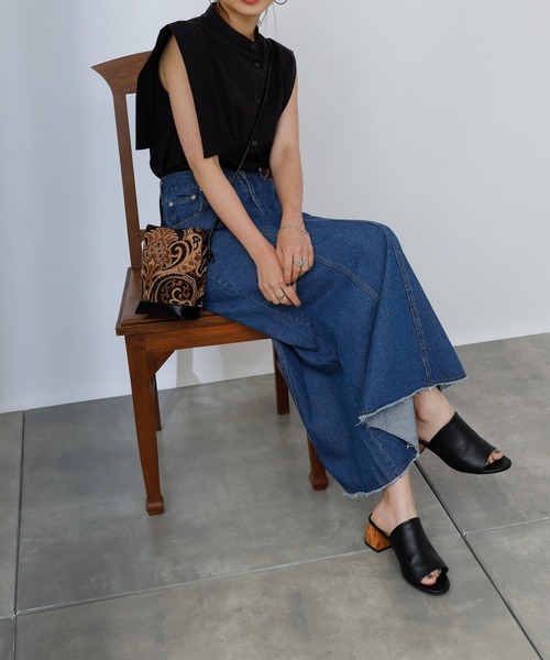 COLONY 2139（コロニートゥーワンスリーナイン）の「裾フリンジ切替デニムマーメイドスカート（デニムスカート・レディース・ブラック/ブルー・SMALL/MEDIUM）」の7枚目の写真