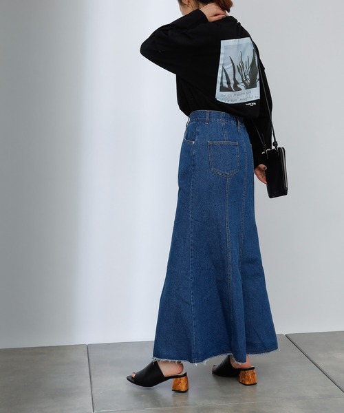 COLONY 2139（コロニートゥーワンスリーナイン）の「裾フリンジ切替デニムマーメイドスカート（デニムスカート・レディース・ブラック/ブルー・SMALL/MEDIUM）」の5枚目の写真