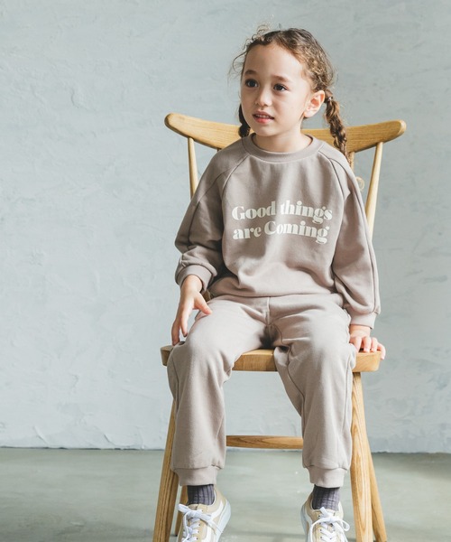 pairmanon（ペアマノン）の「【万能スウェット】裏毛ユニセックスロゴプリントセットアップ（セットアップ・キッズ・ブラック/モカ/チャコール/グレイッシュベージュ/ブルー系その他3・90/140/100/150/130/110/120）」の4枚目の写真